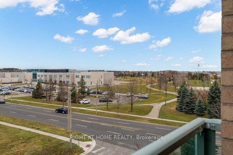 The Gates of Bayview IV Glen Condos, Richmond Hill, Toronto