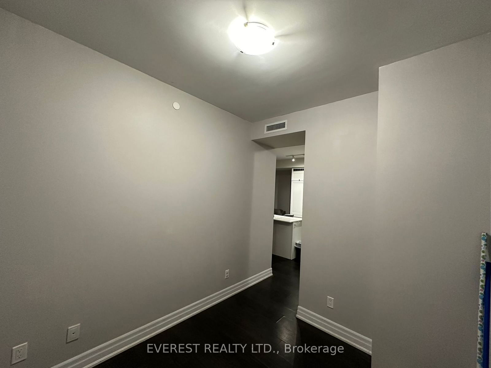 9085 Jane Street for rent 