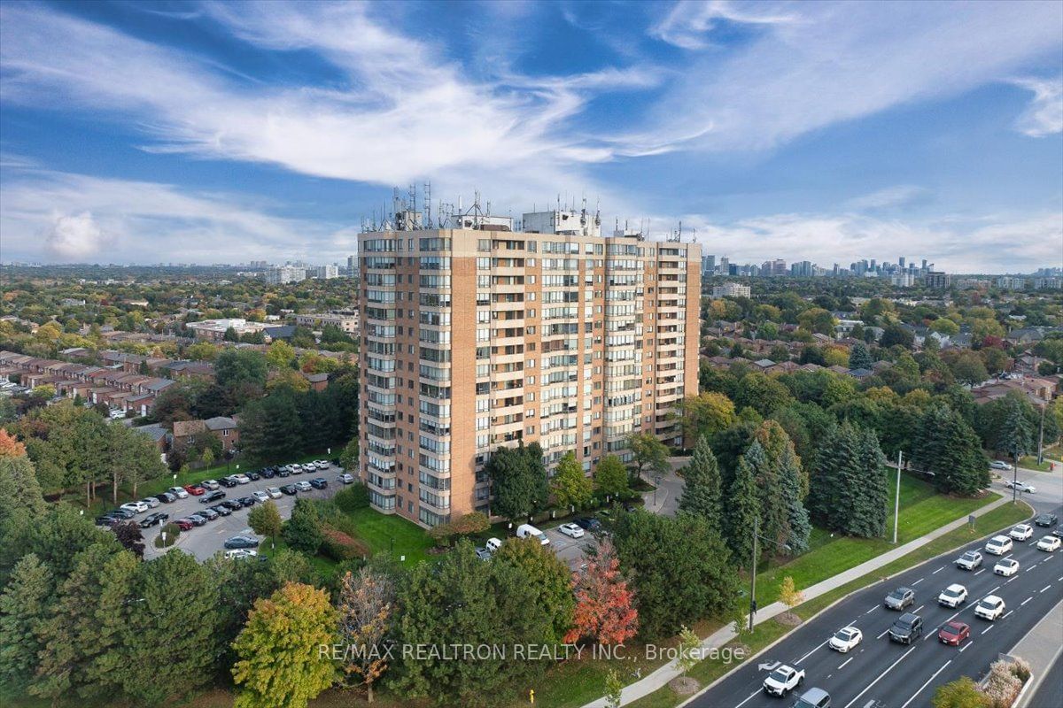 7601 Bathurst Condo, Vaughan, Toronto