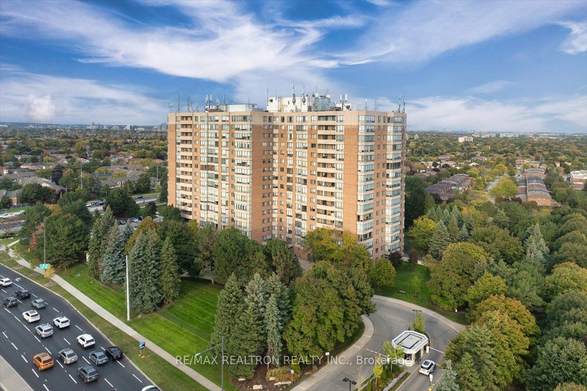 7601 Bathurst Condo, Vaughan, Toronto