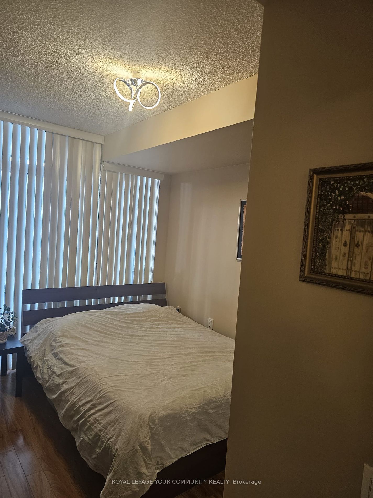 9017 Leslie St, unit 1102 for rent