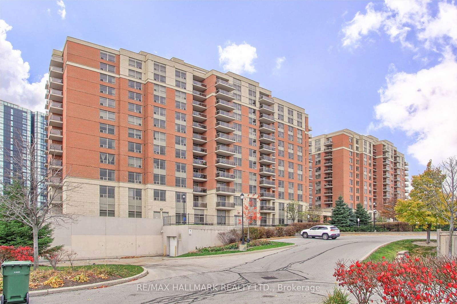 The Gates of Bayview Glen III Condos, Richmond Hill, Toronto