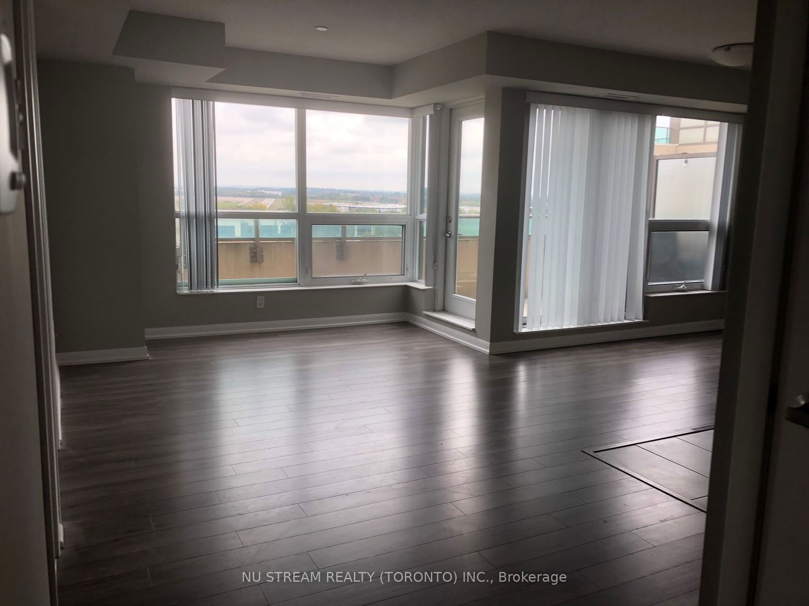 75 Norman Bethune Ave, unit 922 for rent