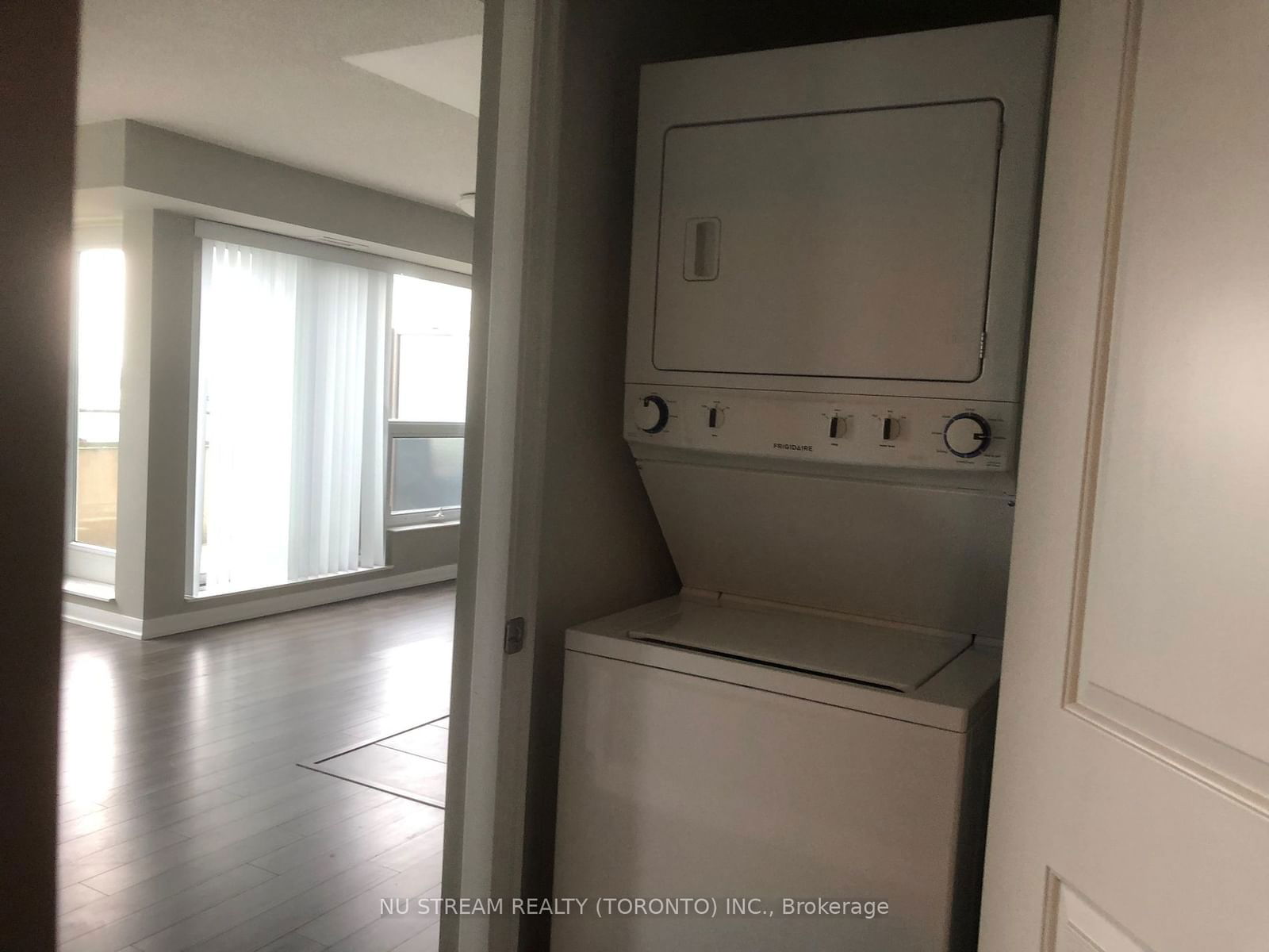 75 Norman Bethune Ave, unit 922 for rent