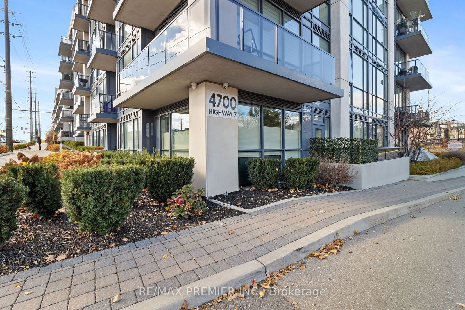 4700 Highway 7, unit 101 for sale