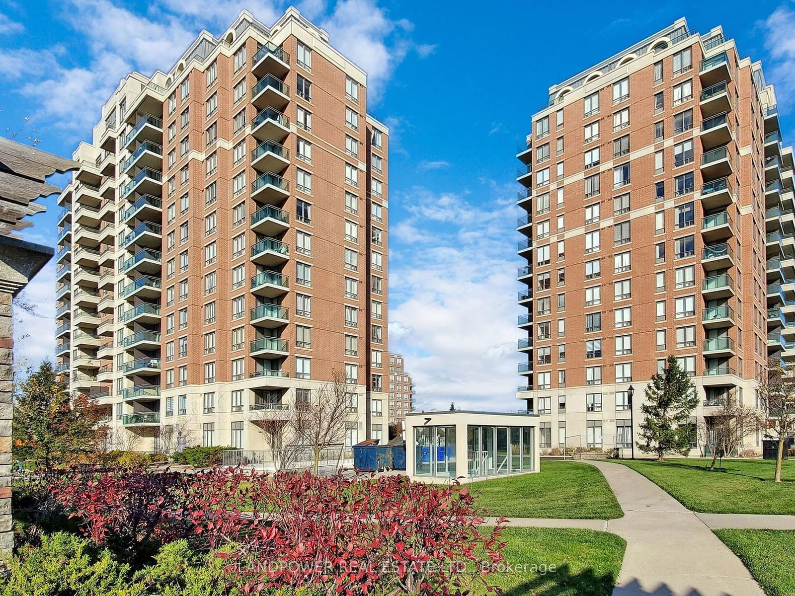 310 Red Maple Rd, unit Lph03 for sale