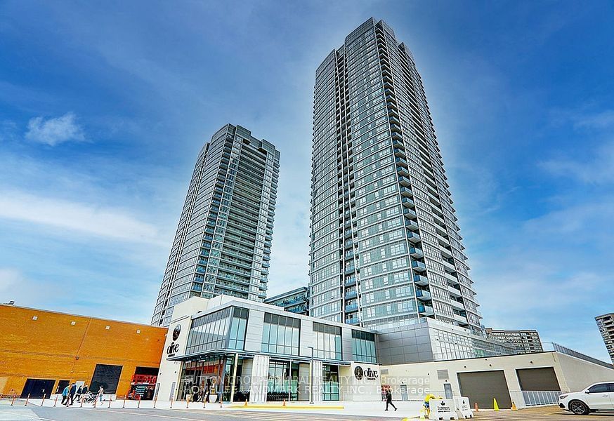 30 Upper Mall Way, unit 2502 for rent