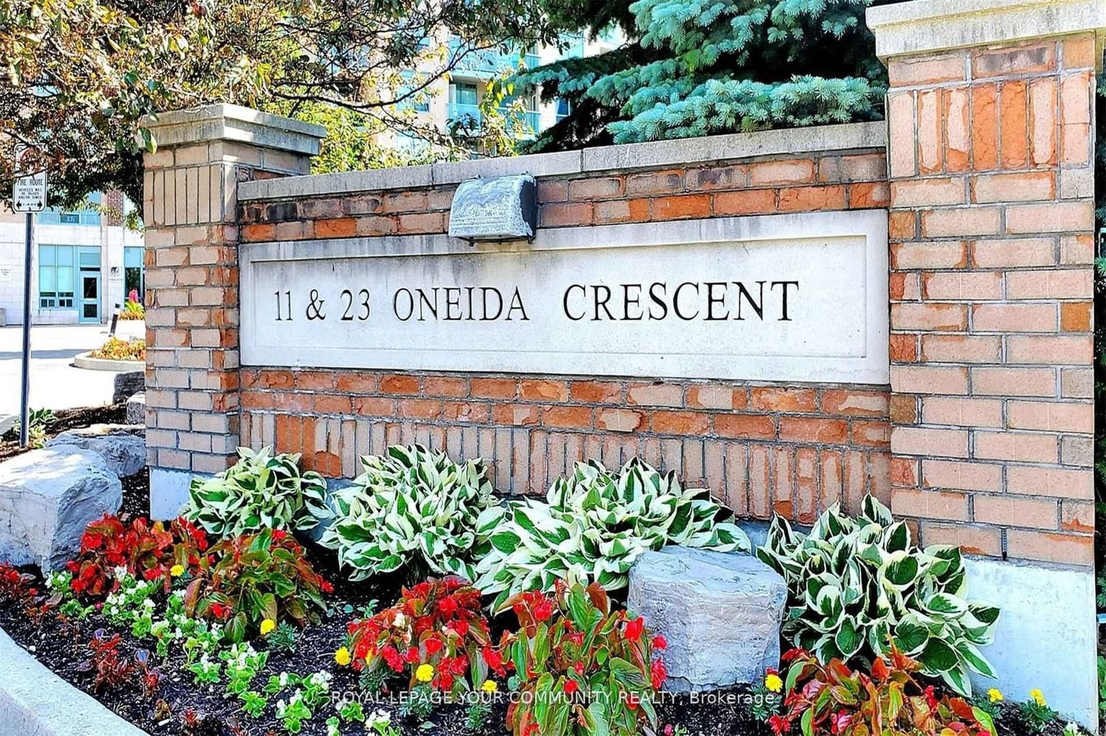 23 Oneida Cres, unit 1206 for sale