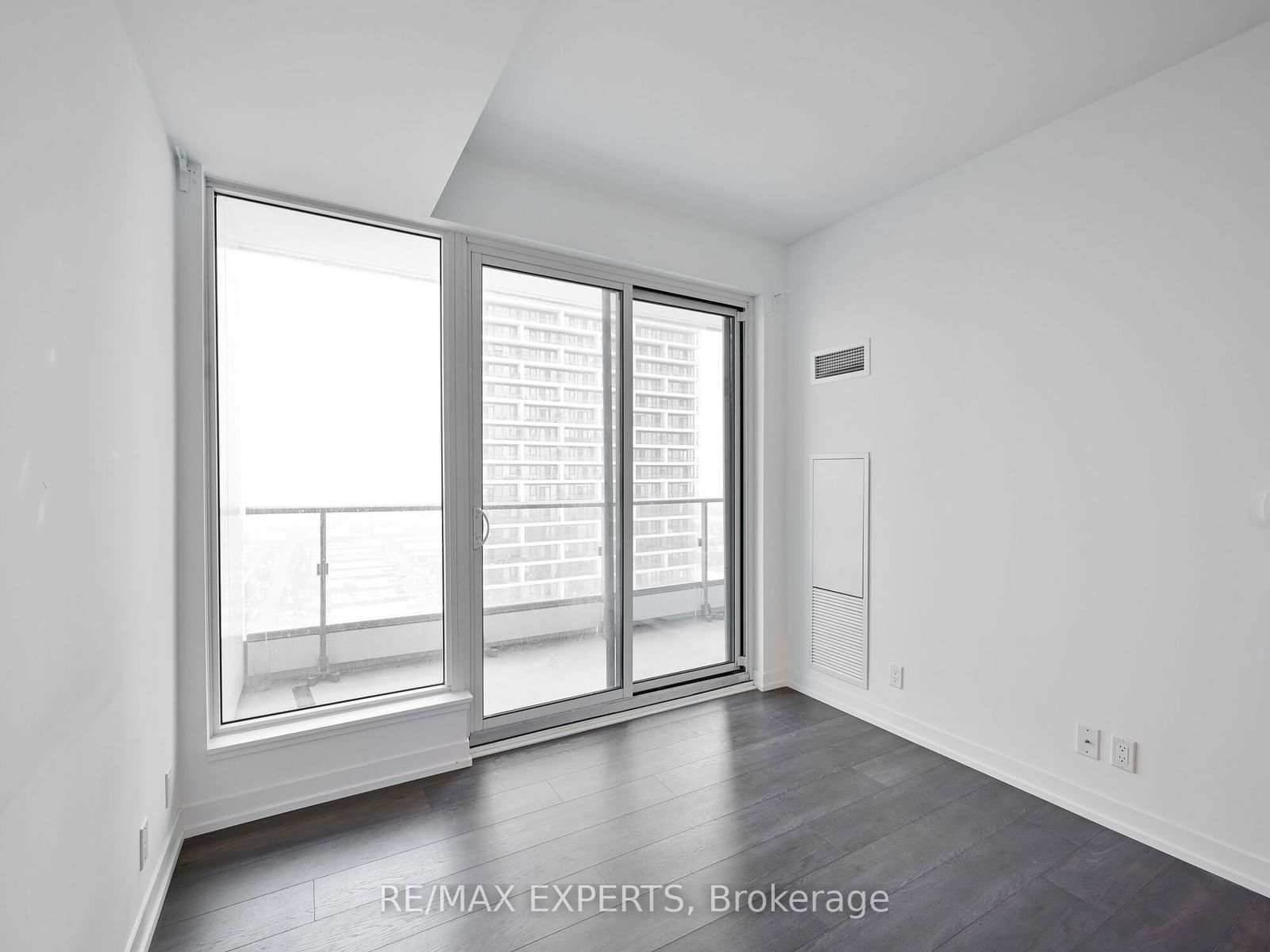 5 Buttermill Ave, unit 3011 for rent