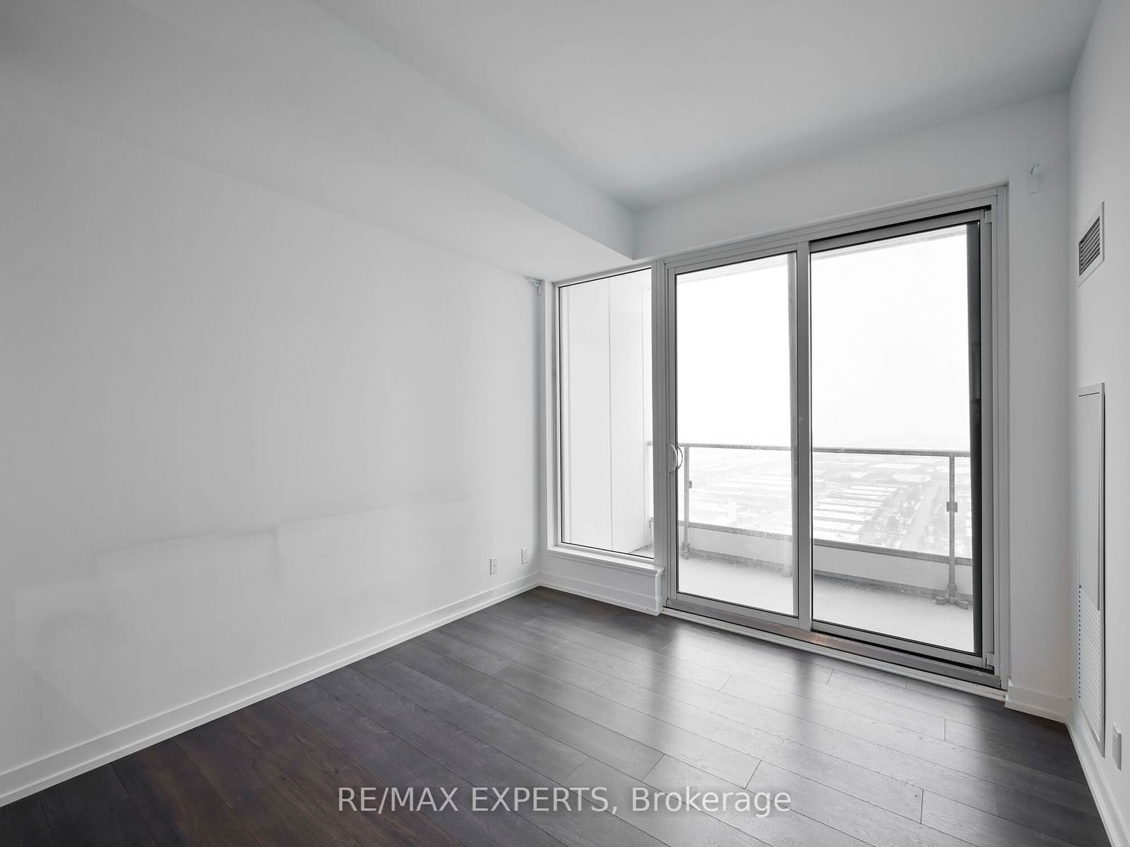 5 Buttermill Ave, unit 3011 for rent