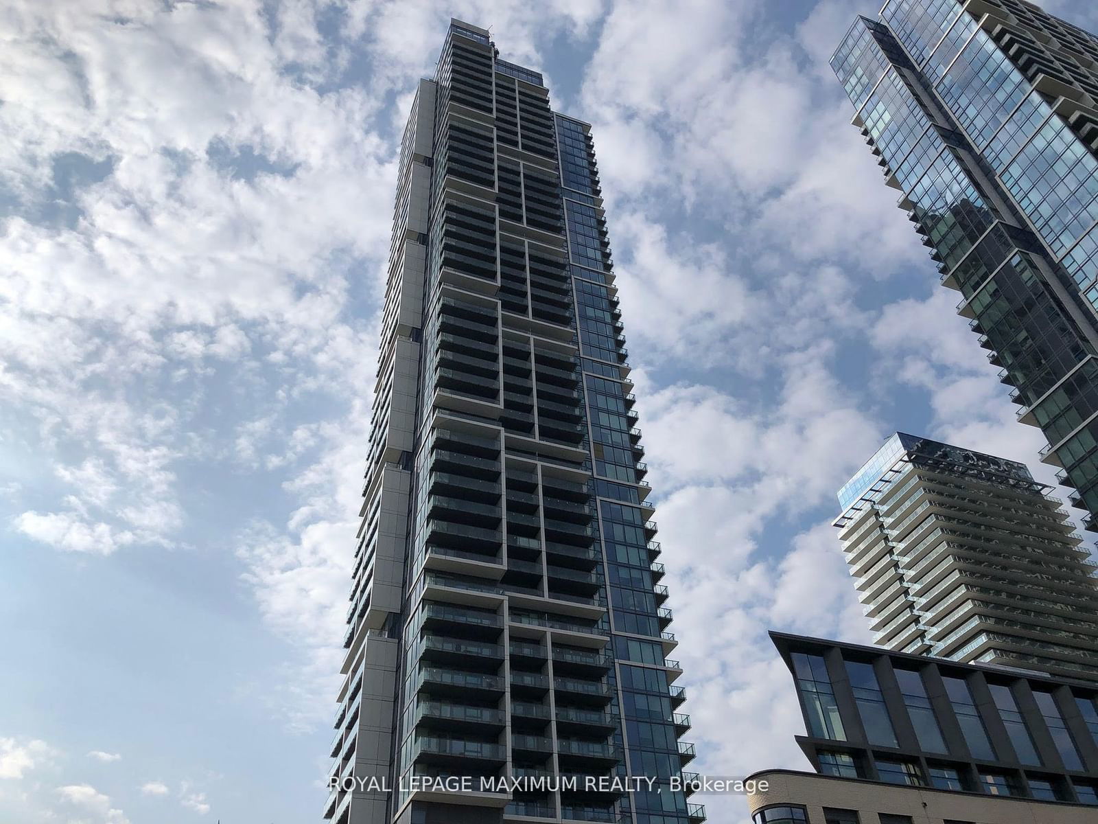 7890 Jane St, unit 4102 for sale