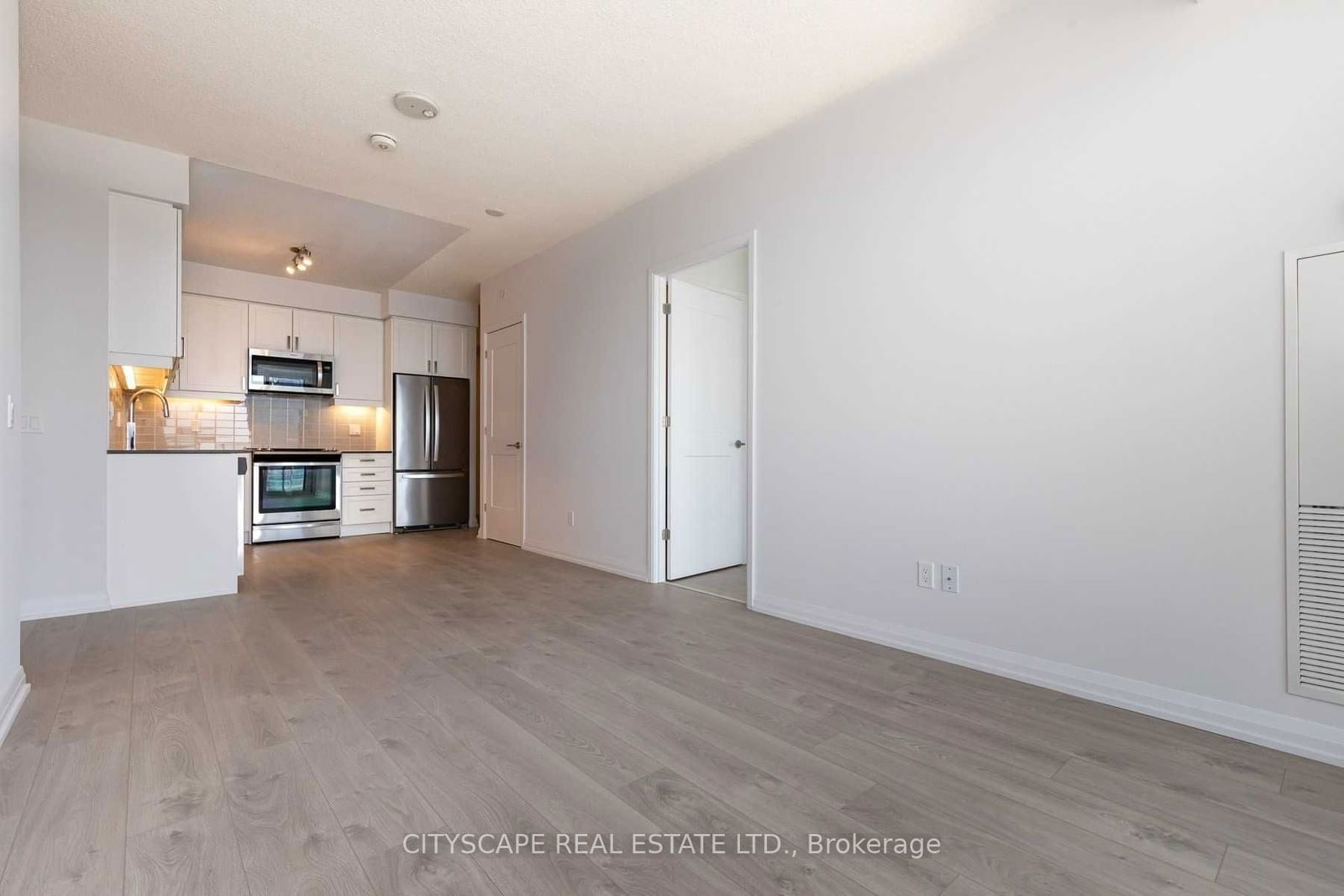 7895 Jane St, unit 3508 for rent