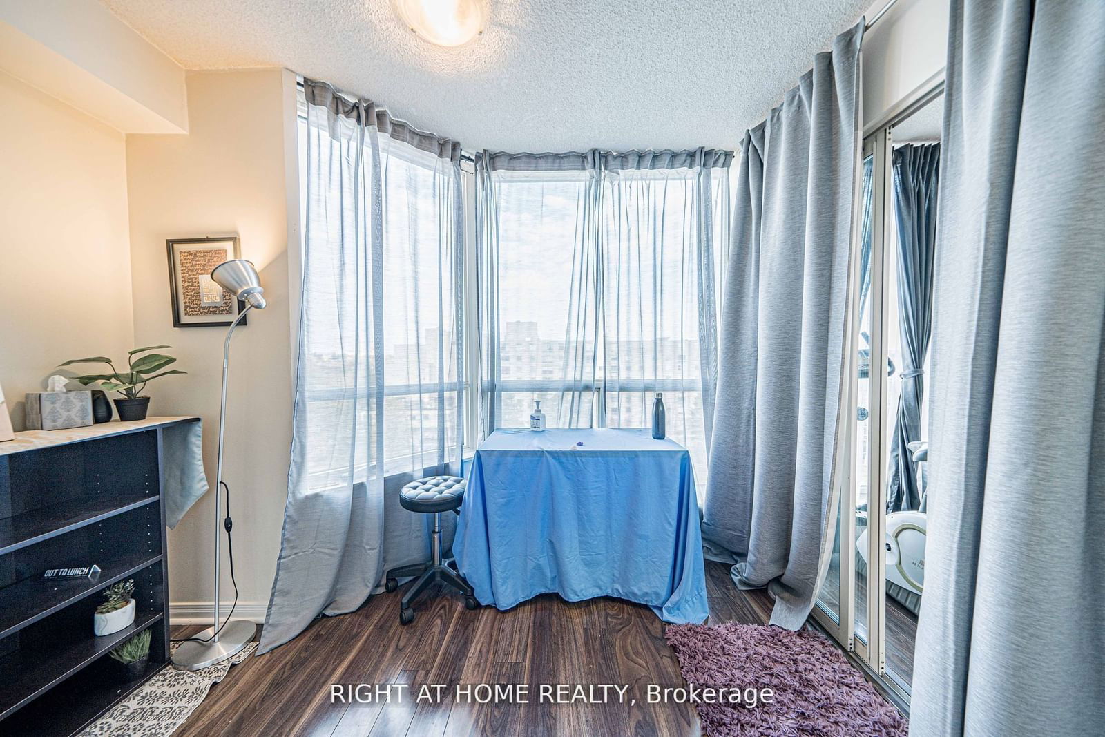 309 Major Mackenzie Dr E, unit 806 for rent