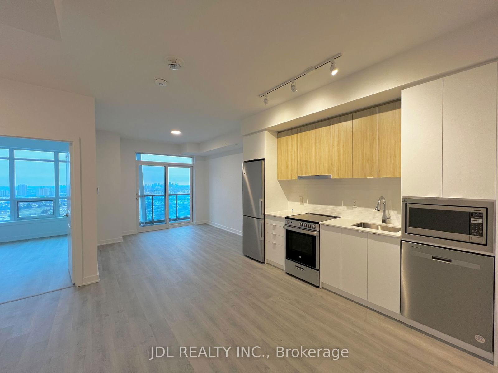 50 Upper Mall Way, unit B-2912 for rent