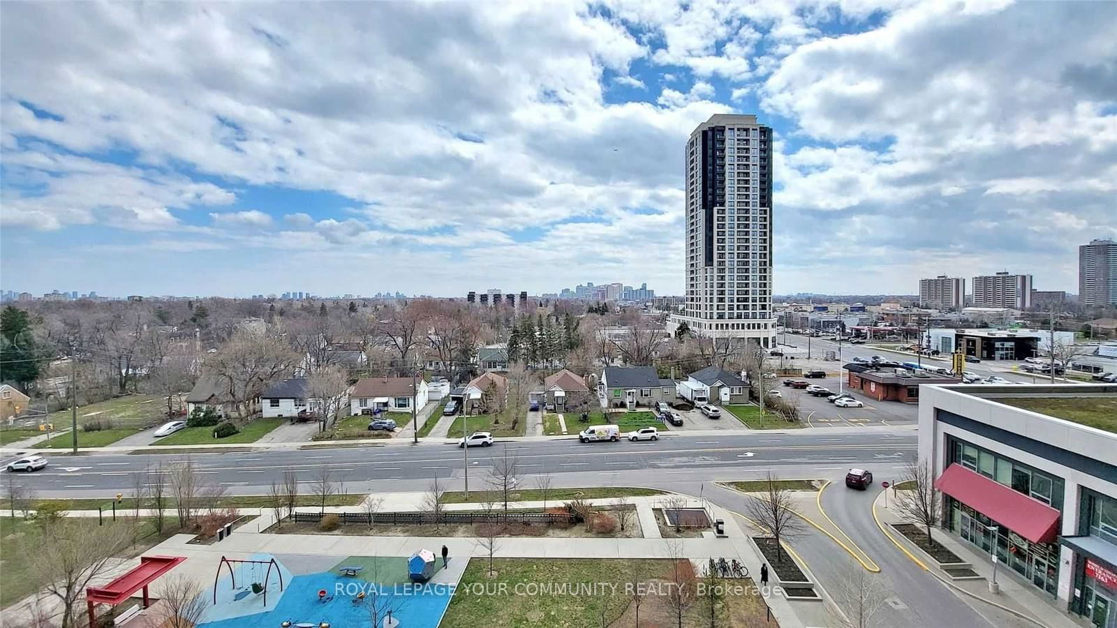 7165 Yonge St, unit 730 for rent