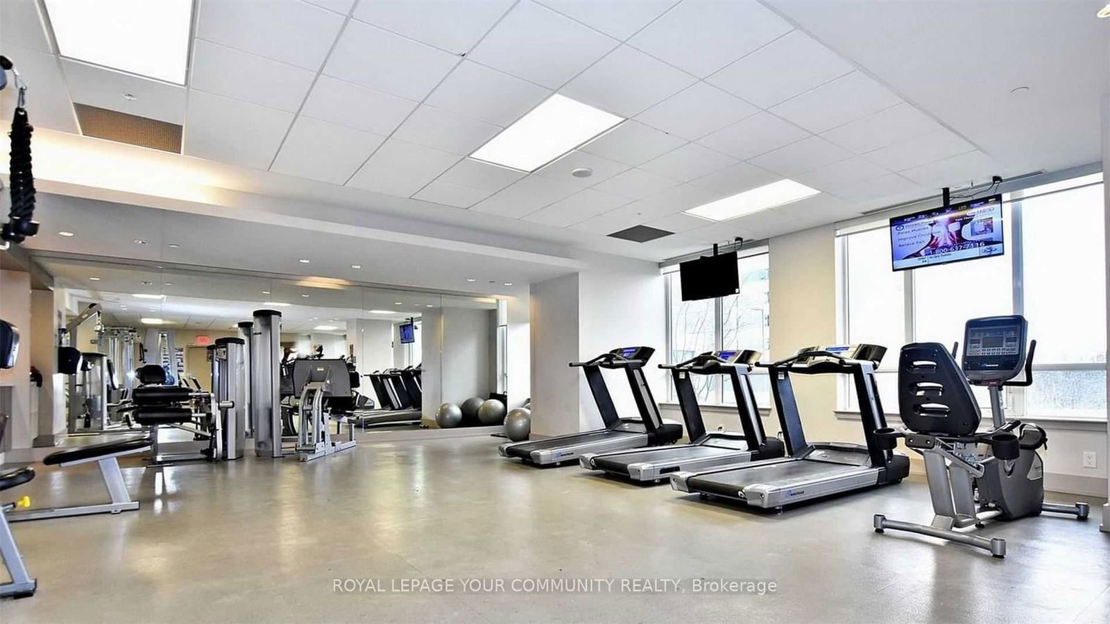 7165 Yonge St, unit 730 for rent