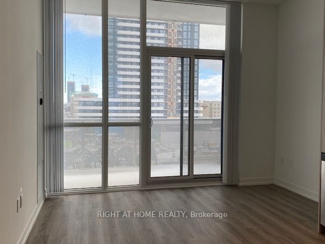 195 Commerce St, unit 617 for rent