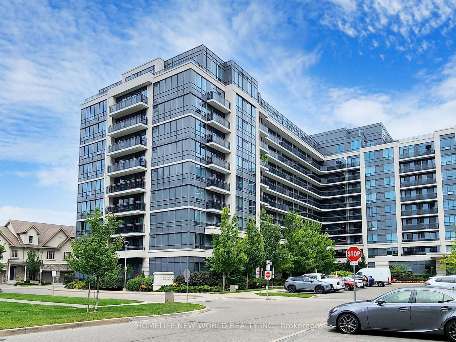 Royal Gardens II Condos, Richmond Hill, Toronto