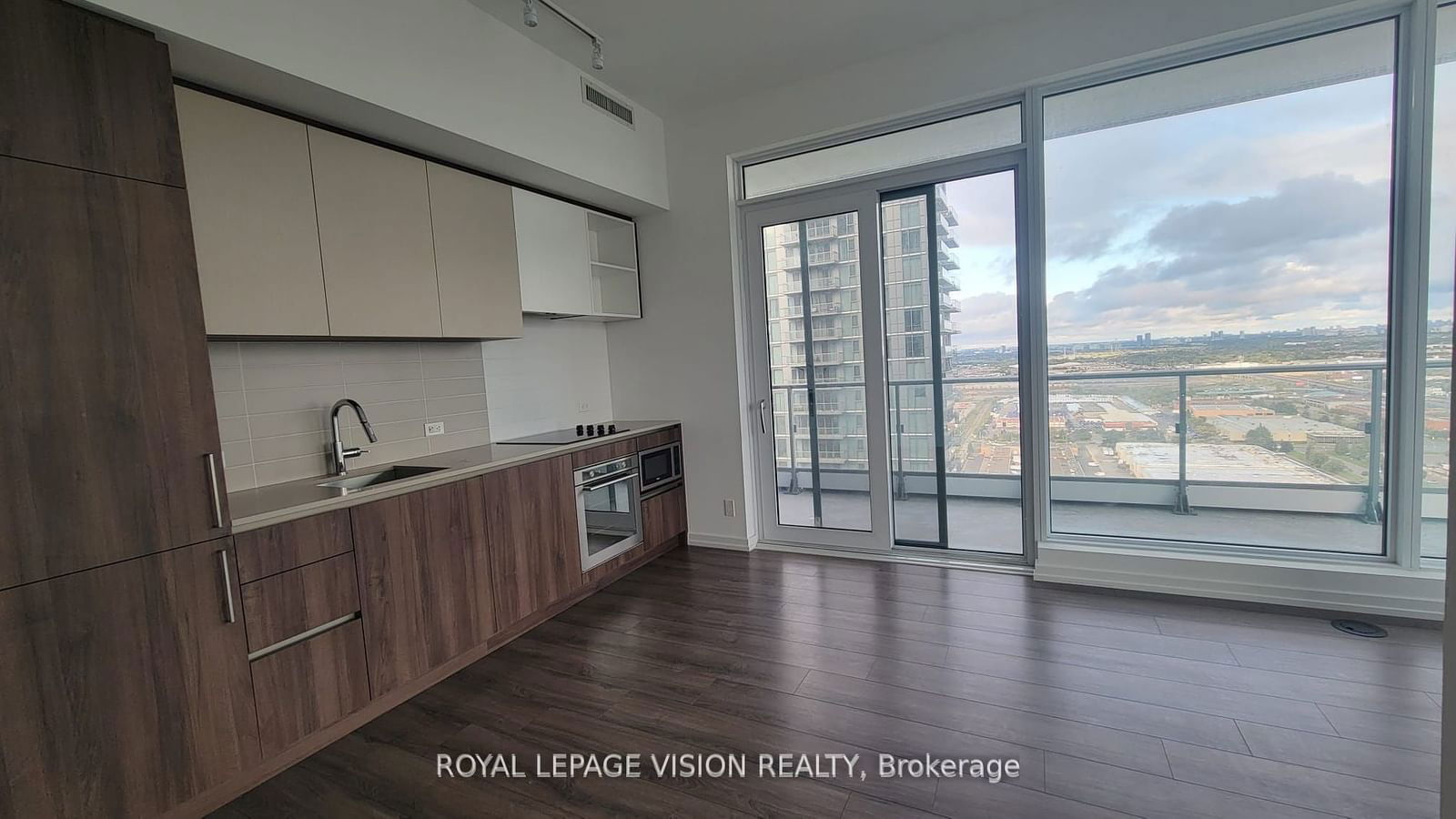 7890 Jane St, unit 3212 for rent