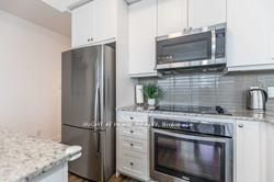 9600 yonge St N, unit 611 for rent