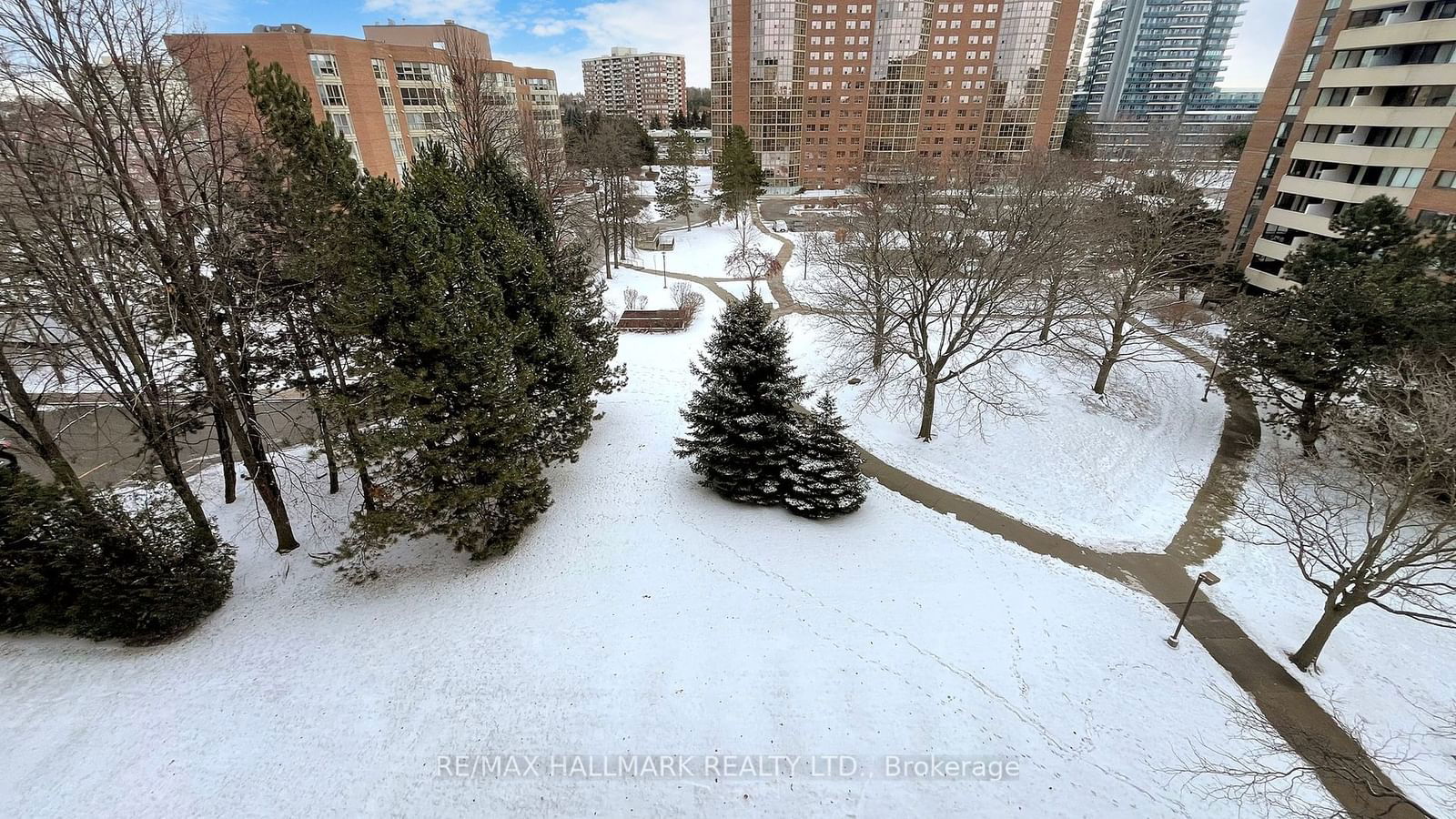 Baif Garden Court Condos, Richmond Hill, Toronto