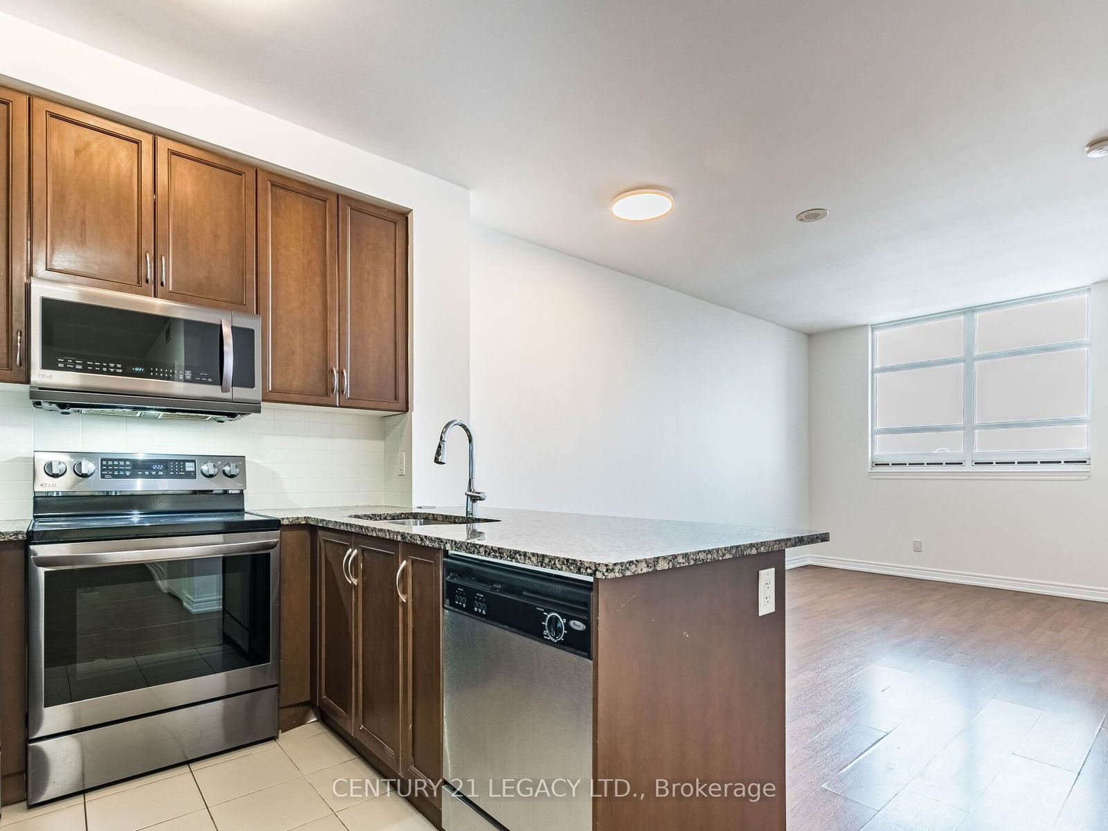 9245 Jane St, unit 1503 for sale