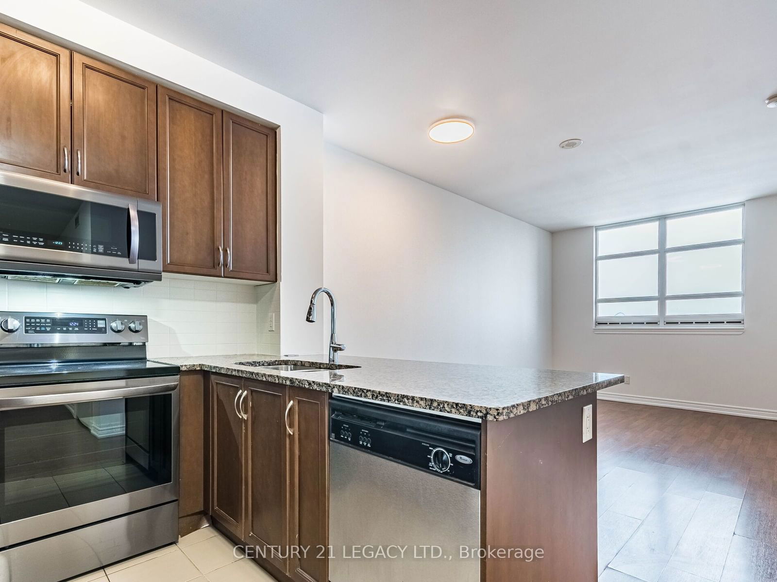 9245 Jane St, unit 1503 for sale