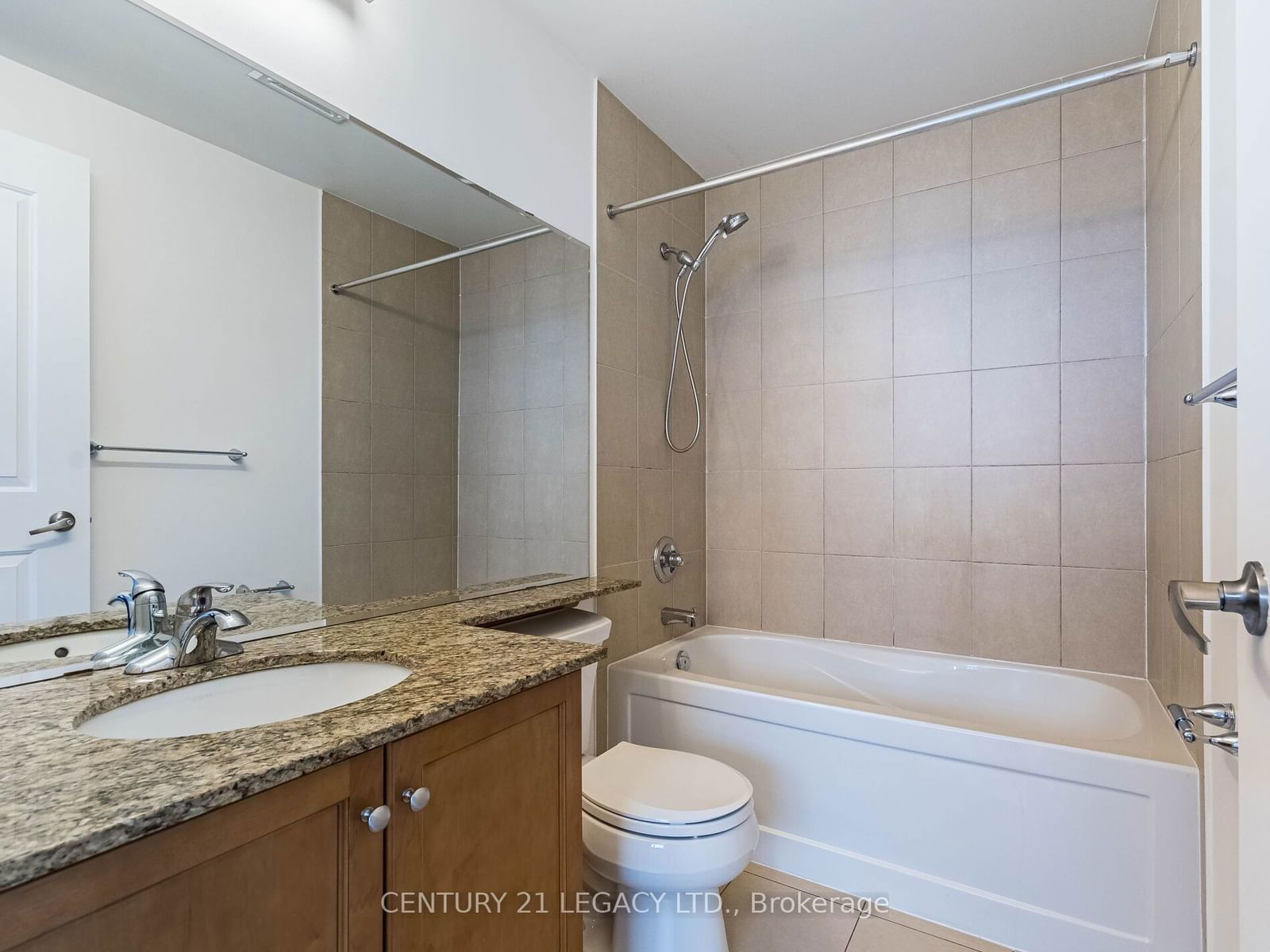 9245 Jane St, unit 1503 for sale