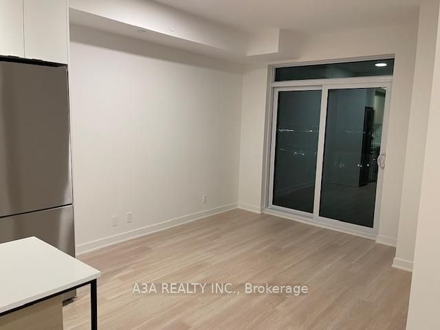 50 Upper Mall Way, unit 2401 for rent