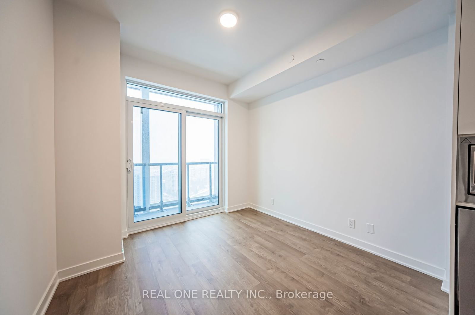 30 Upper Mall Way, unit A2606 for rent