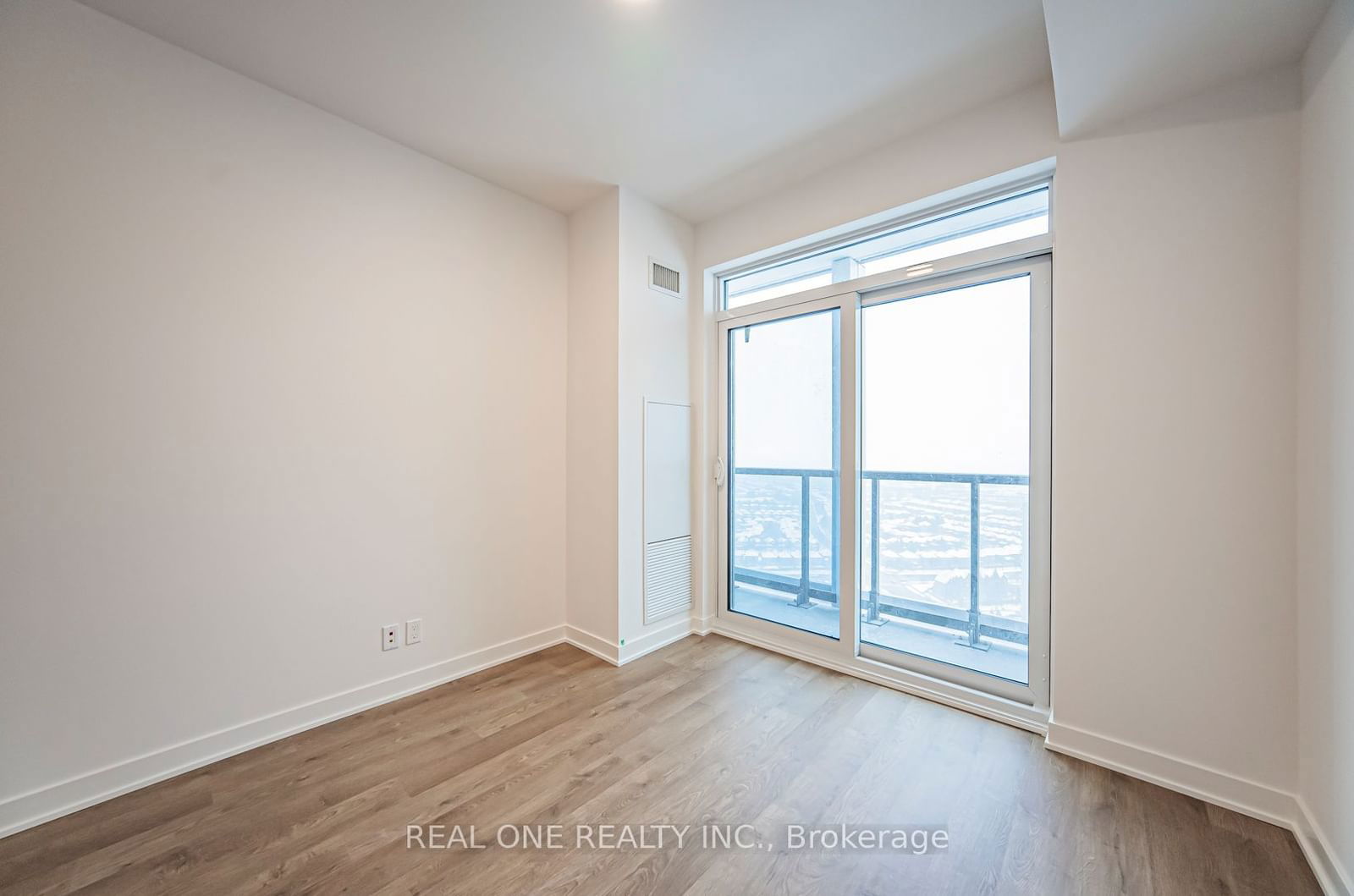 30 Upper Mall Way, unit A2606 for rent