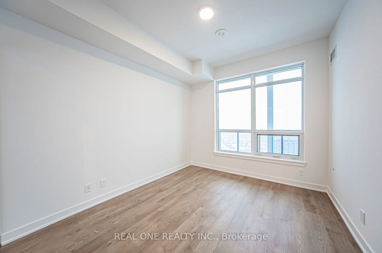 30 Upper Mall Way, unit A2606 for rent