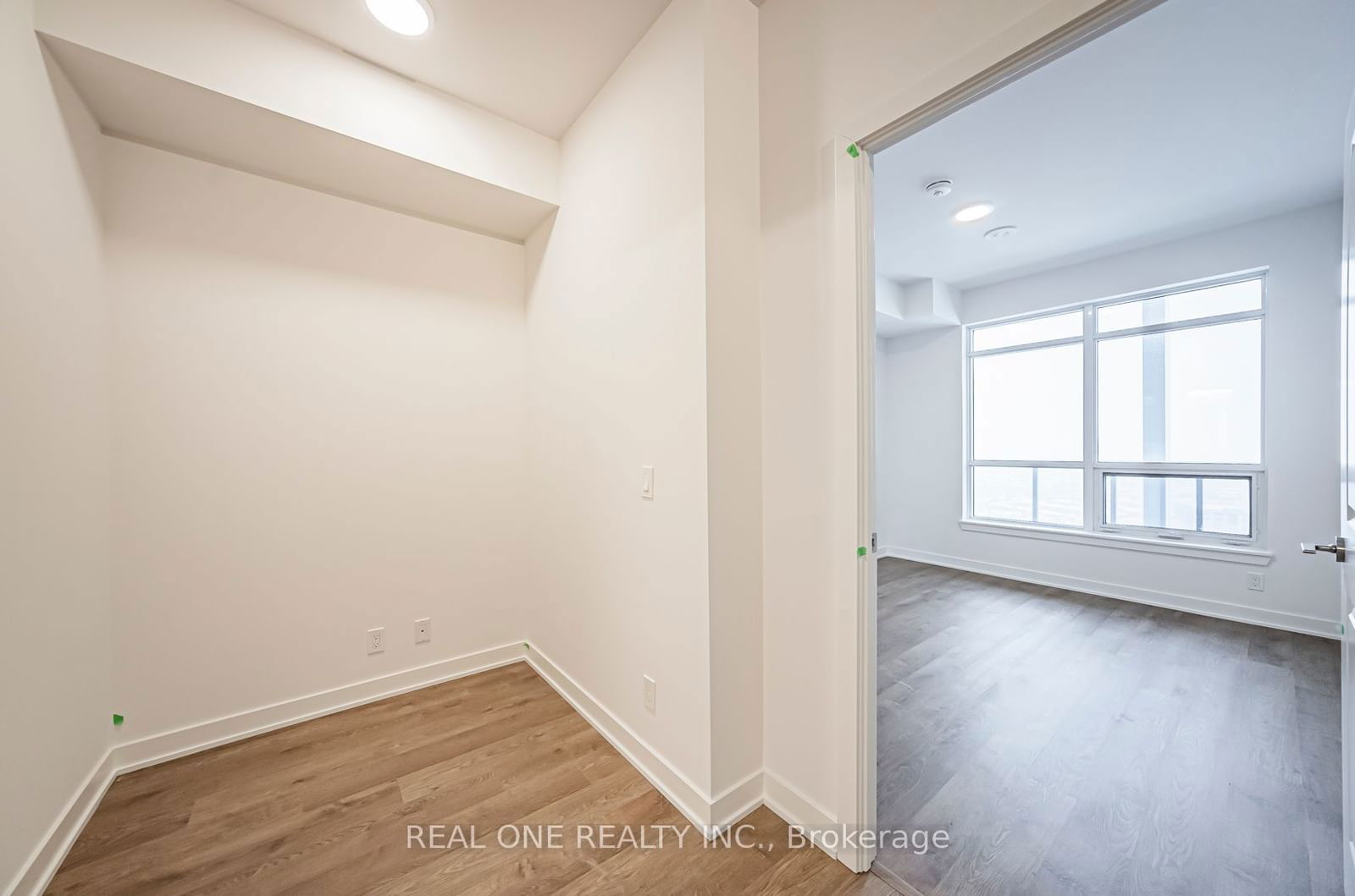 30 Upper Mall Way, unit A2606 for rent