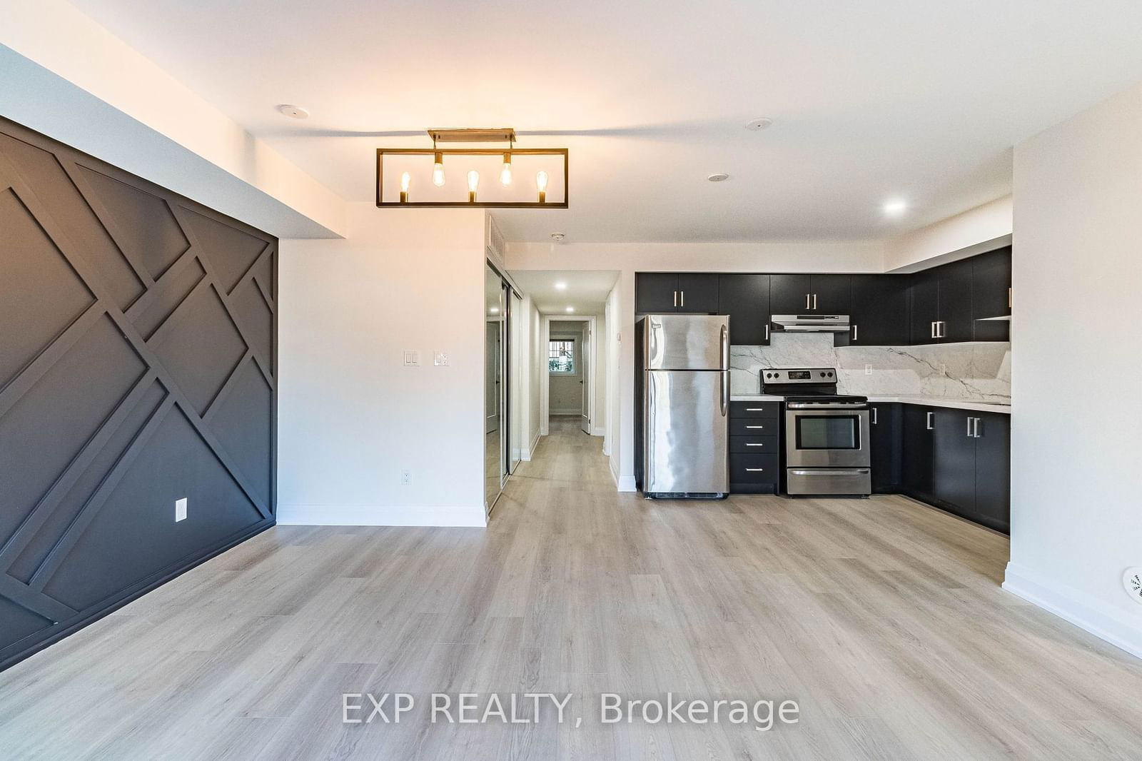 26 Bruce St, unit E02 for rent