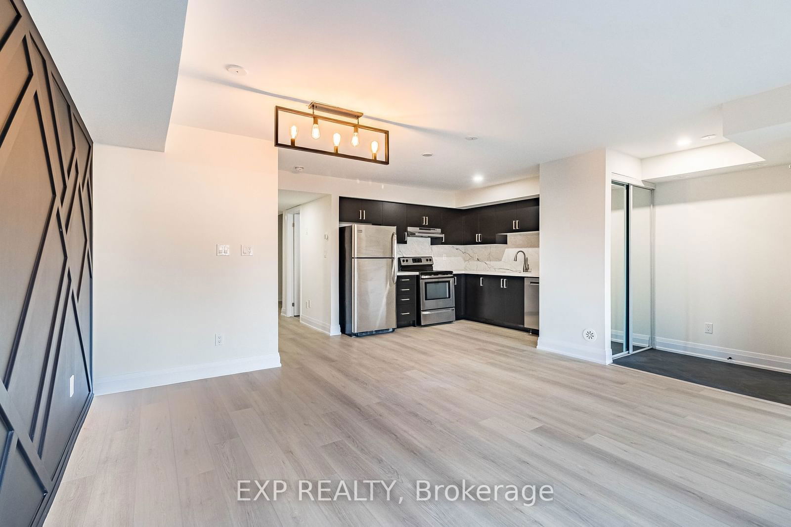 26 Bruce St, unit E02 for rent