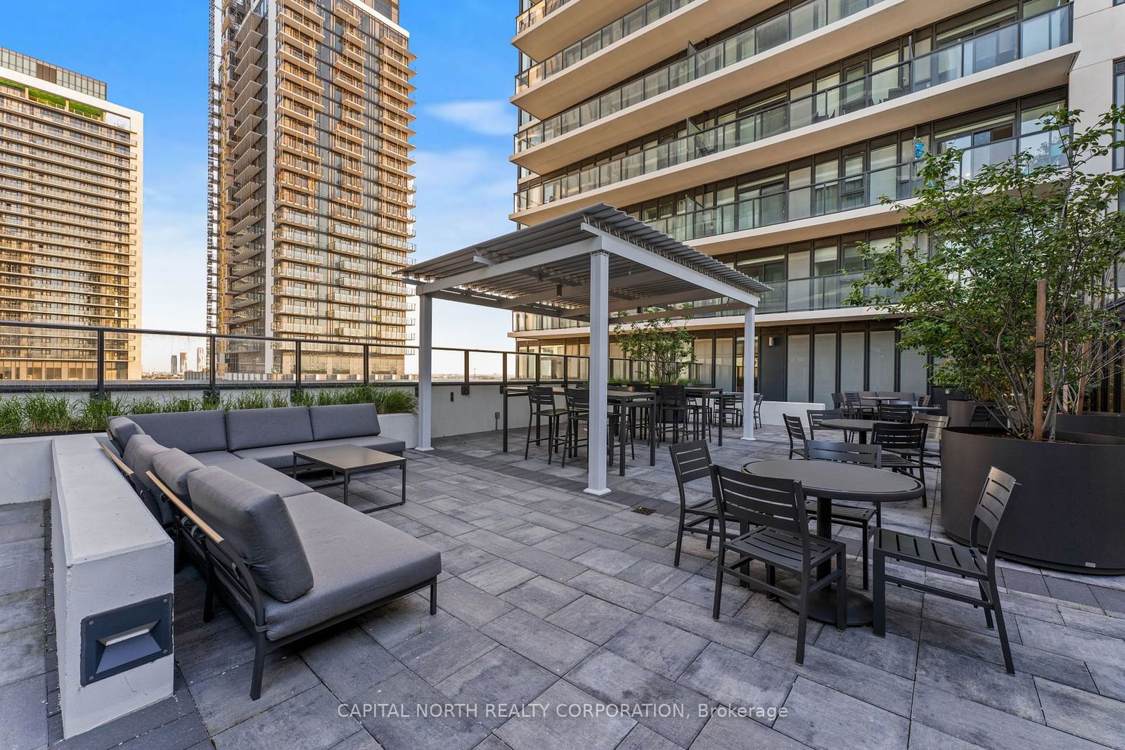 9000 Jane St, unit 1809 for sale