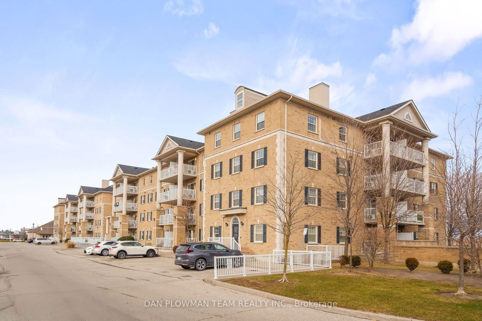 7428 Markham Rd, unit 201 for sale