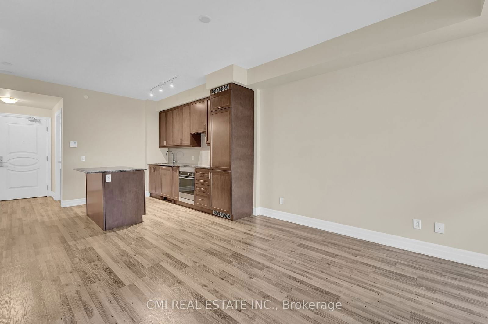 9075 Jane St, unit 407 for sale