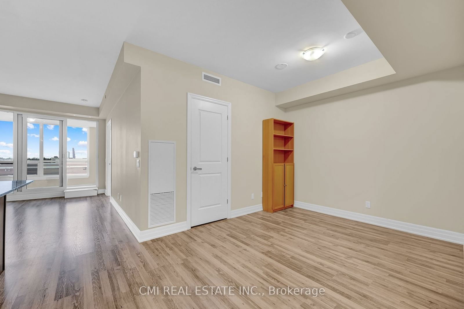 9075 Jane St, unit 407 for sale