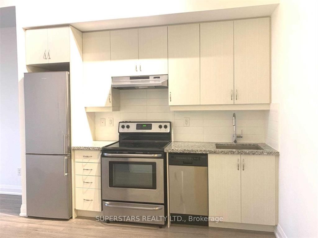 8763 Bayview Ave, unit 223 for rent