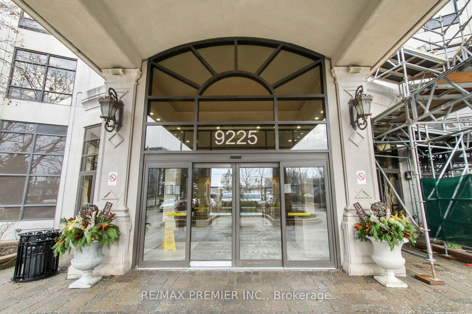 9225 Jane St, unit PH07 for rent