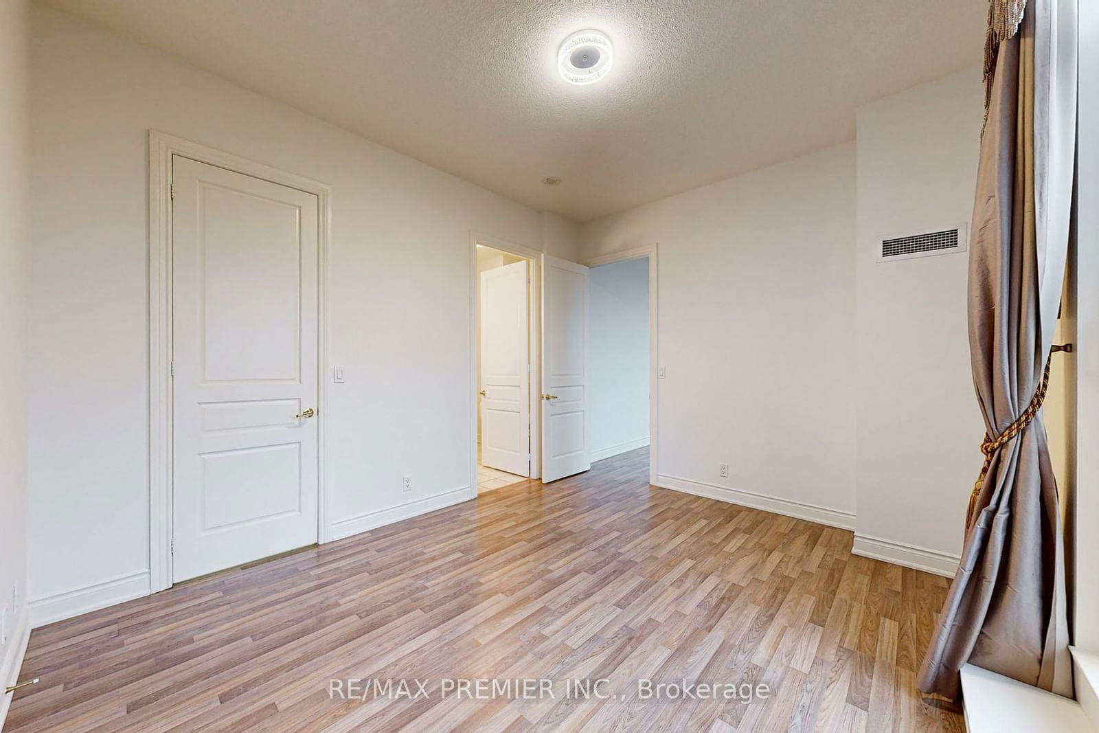 9225 Jane St, unit PH07 for rent