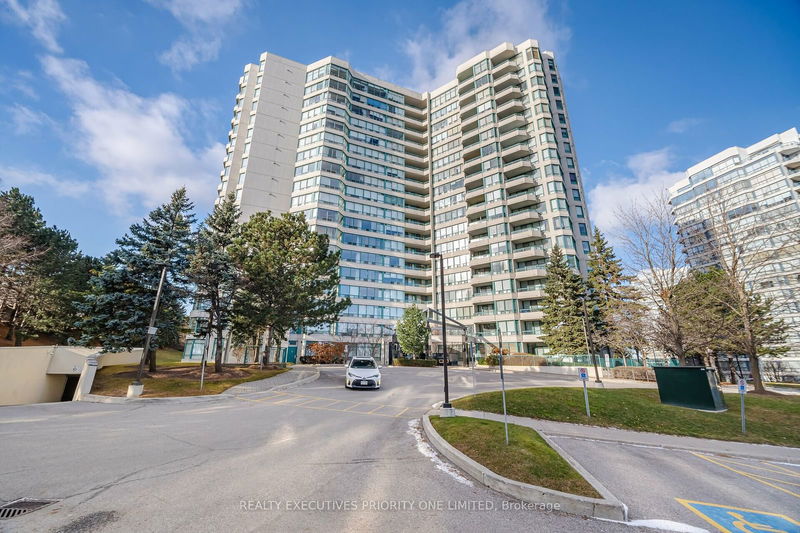 7250 Yonge St, unit 705 for sale