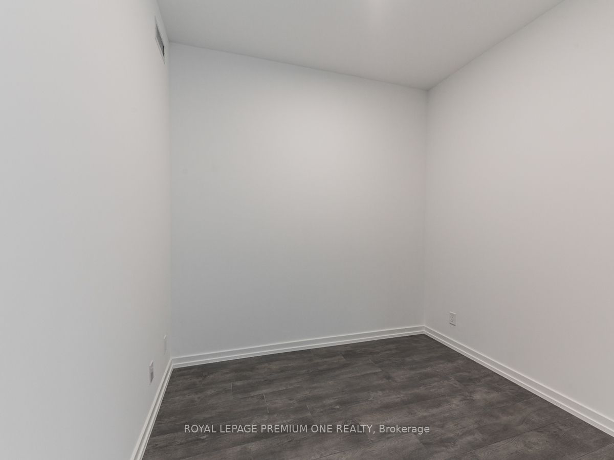 7890 Jane St, unit 3105 for rent