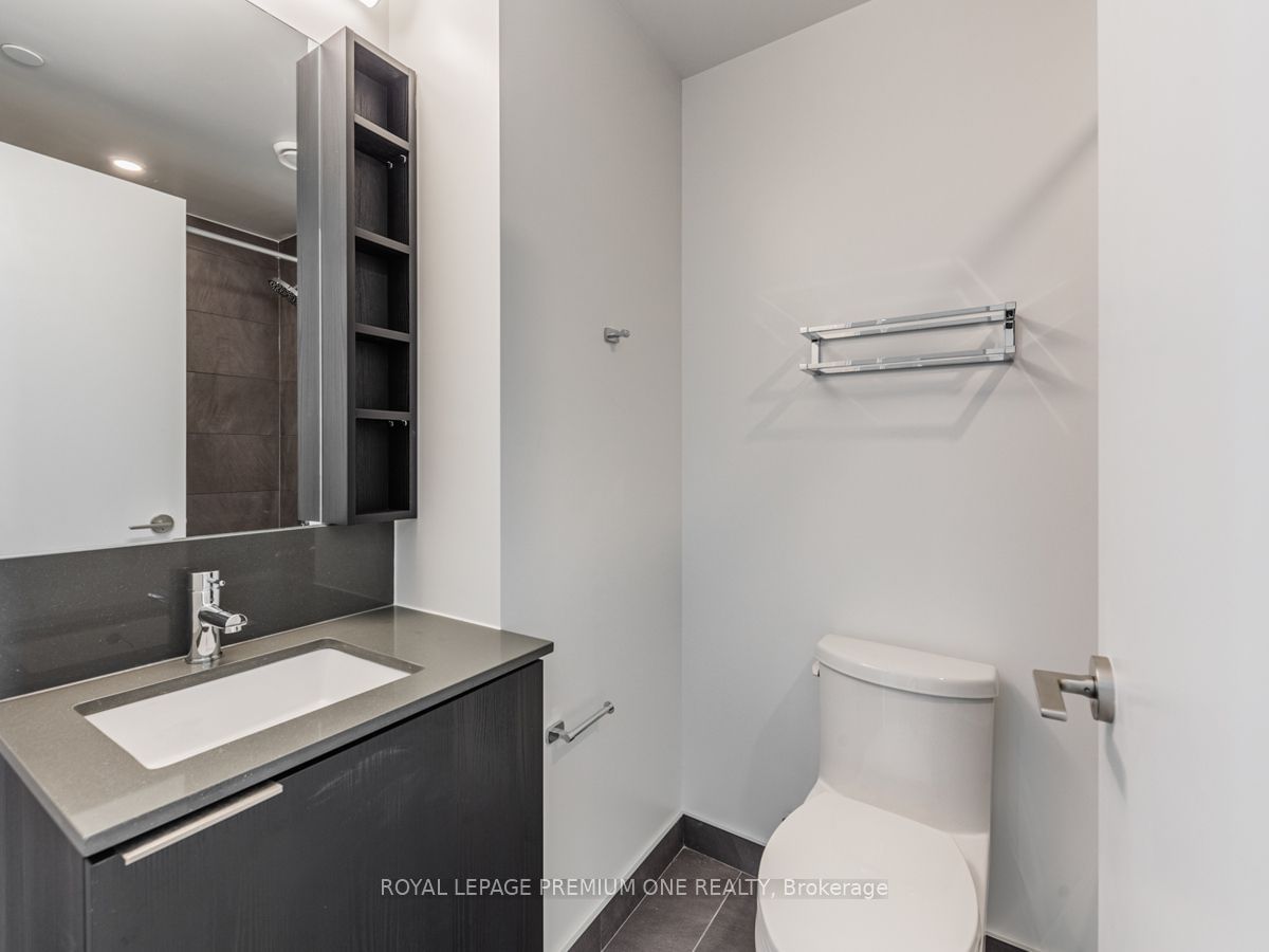 7890 Jane St, unit 3105 for rent