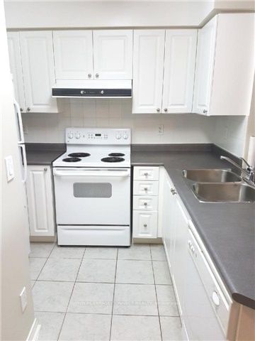 23 Oneida Cres, unit 305 for rent