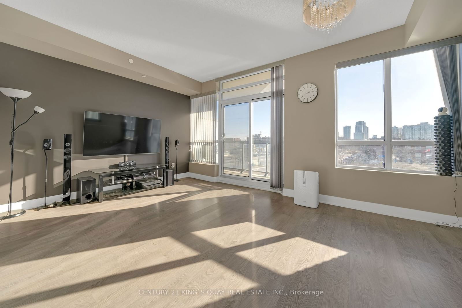 7608 Yonge St, unit 438 for sale