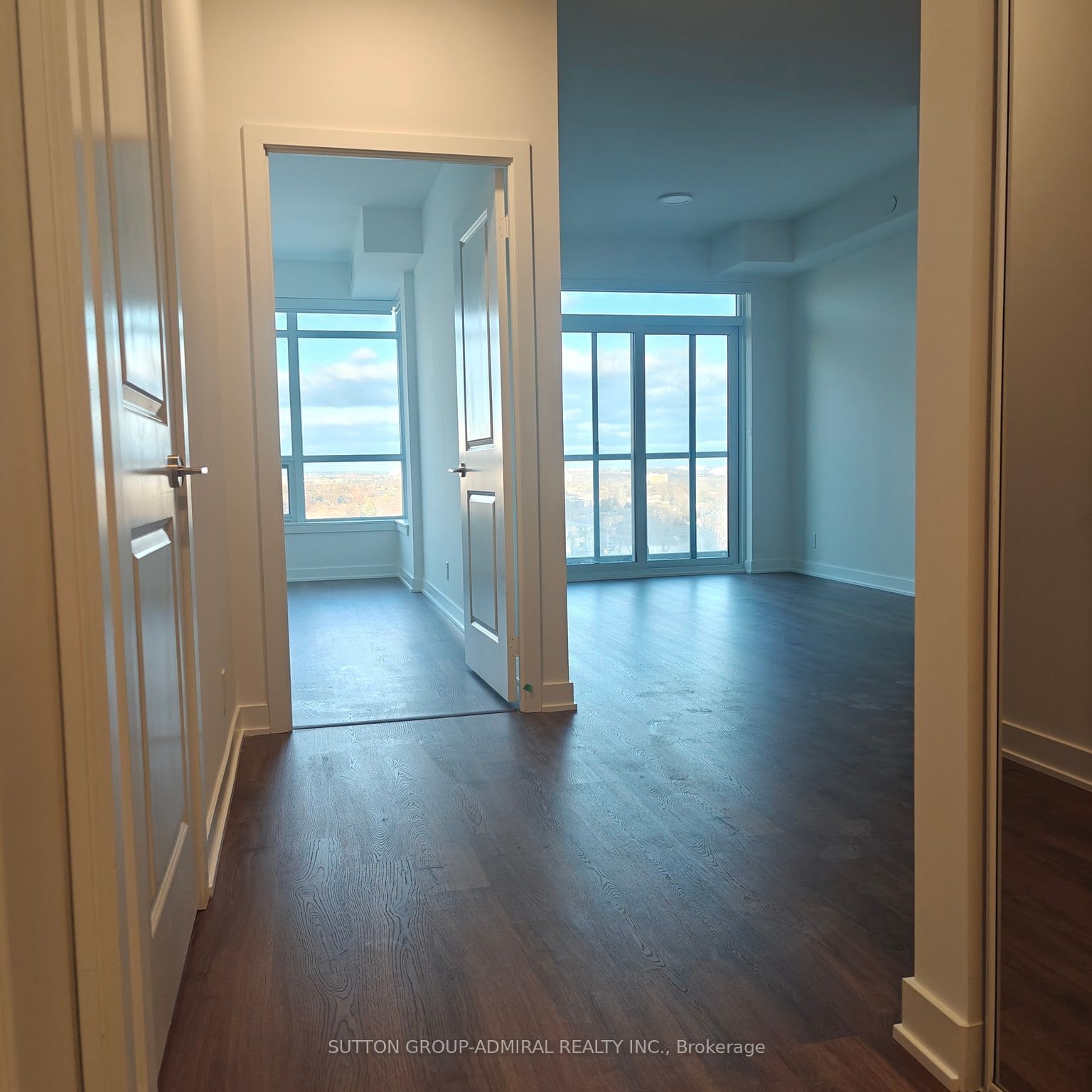 50 Upper Mall Way, unit 909 for rent