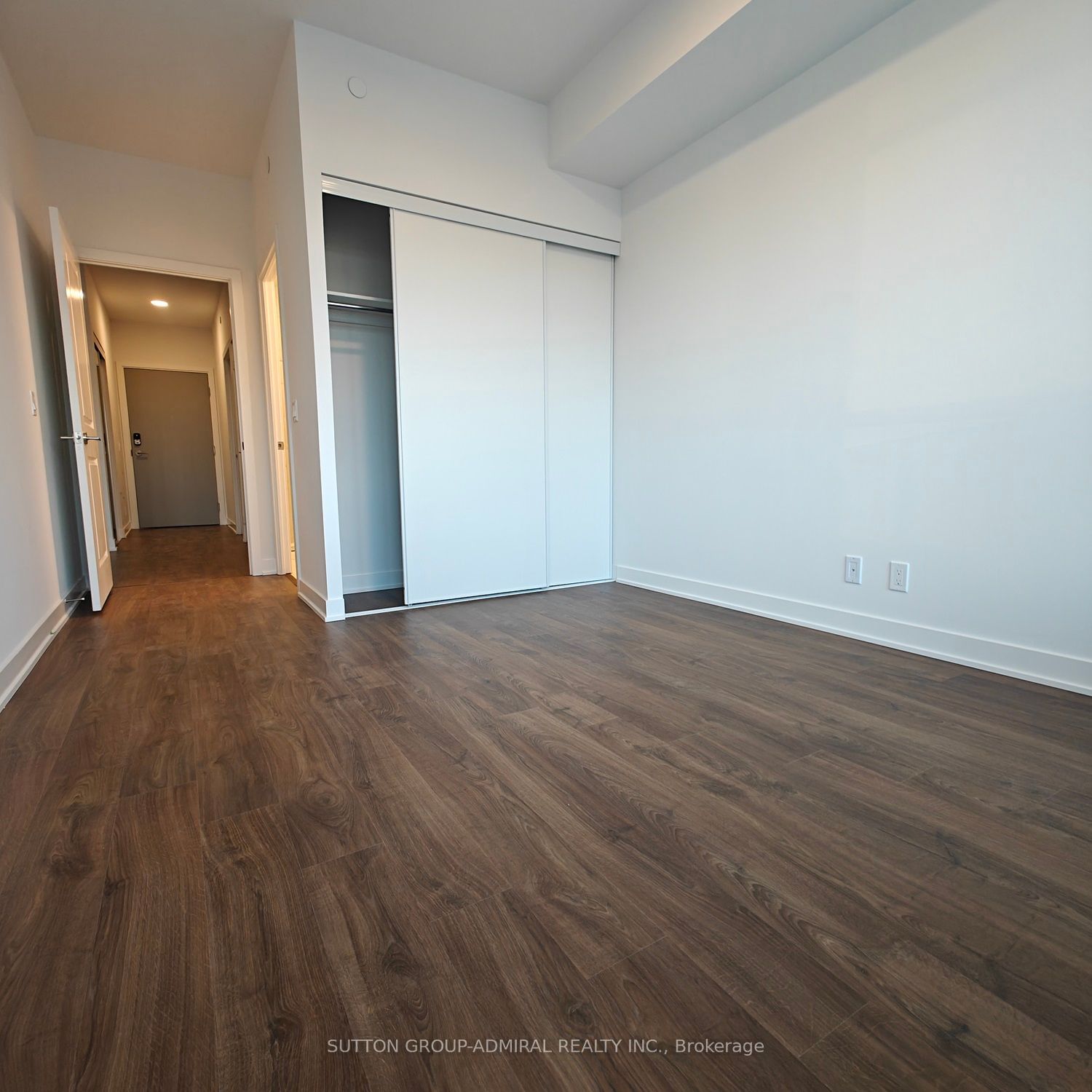 50 Upper Mall Way, unit 909 for rent