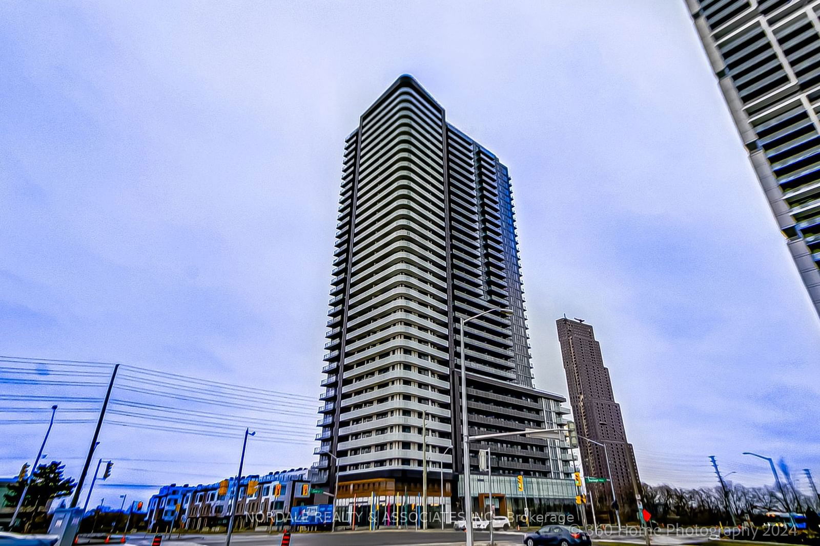 7895 Jane St, unit 1014 for rent